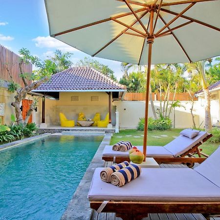 Uma Lima Villa Batu Belig - Close To The Beach Canggu Exteriör bild