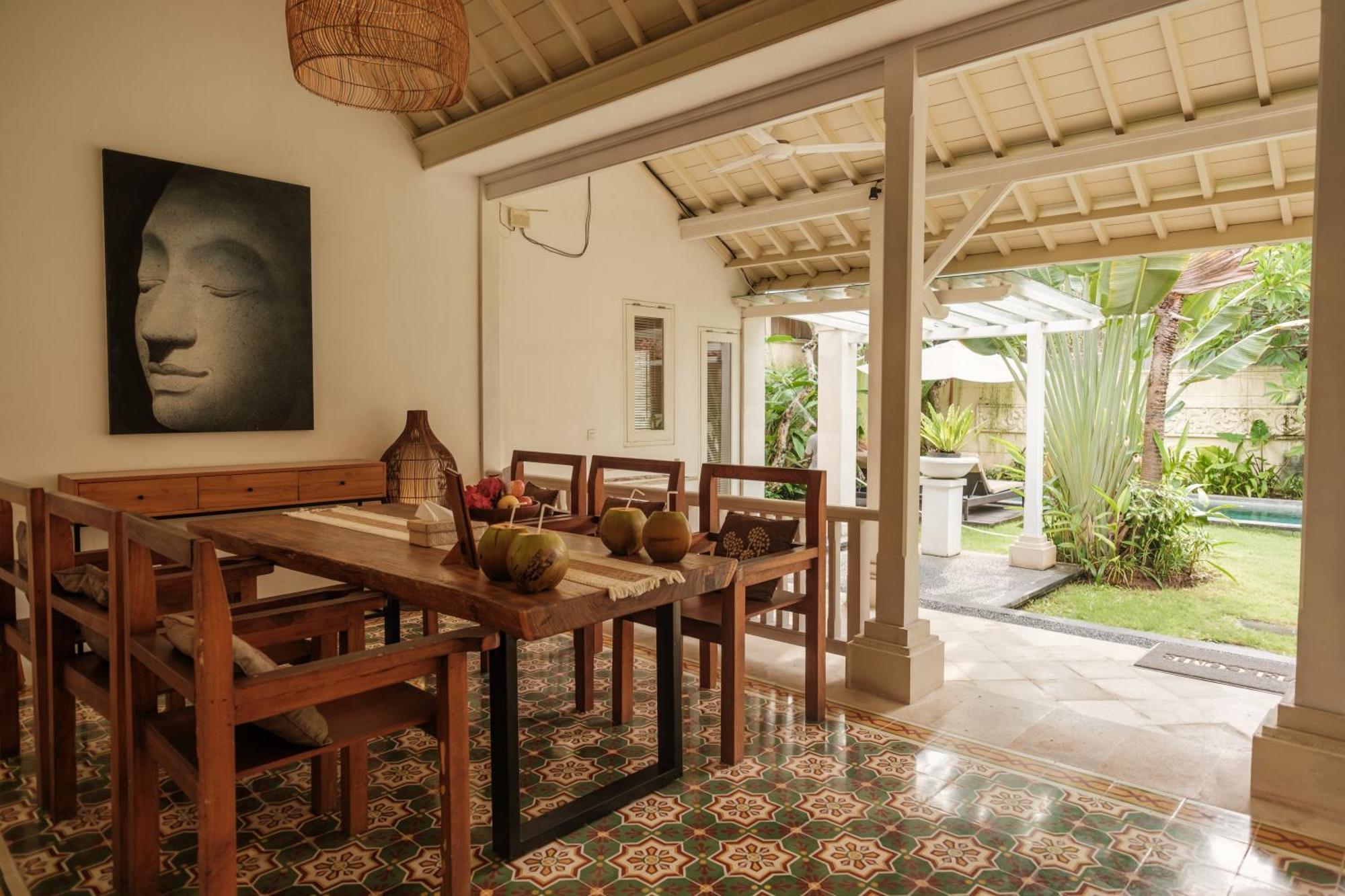 Uma Lima Villa Batu Belig - Close To The Beach Canggu Exteriör bild