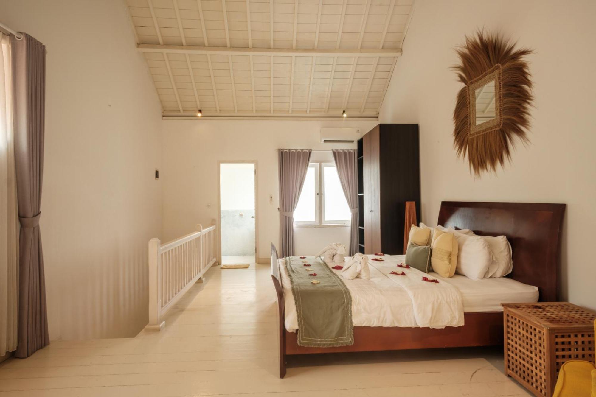 Uma Lima Villa Batu Belig - Close To The Beach Canggu Exteriör bild