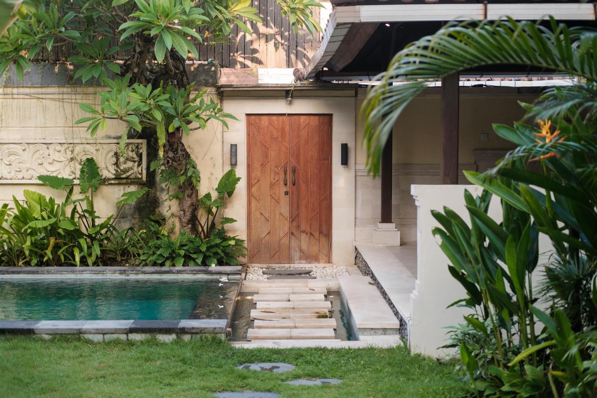 Uma Lima Villa Batu Belig - Close To The Beach Canggu Exteriör bild