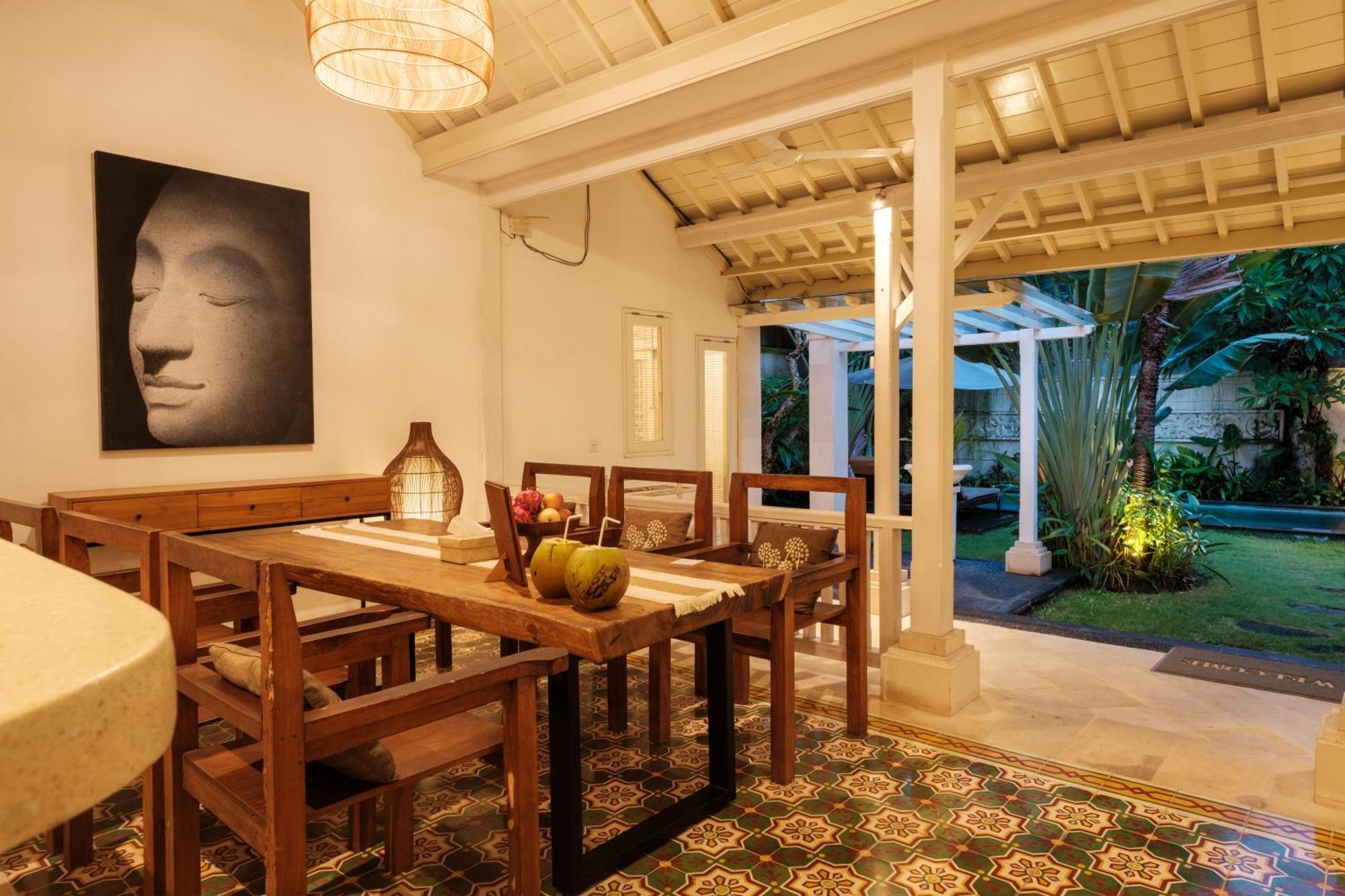 Uma Lima Villa Batu Belig - Close To The Beach Canggu Exteriör bild
