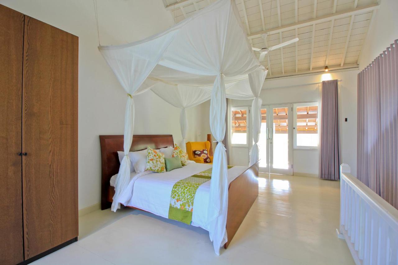 Uma Lima Villa Batu Belig - Close To The Beach Canggu Exteriör bild