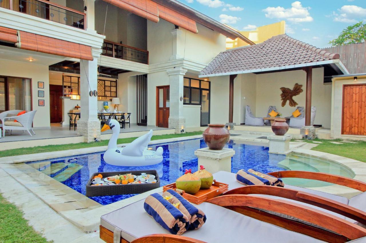 Uma Lima Villa Batu Belig - Close To The Beach Canggu Exteriör bild
