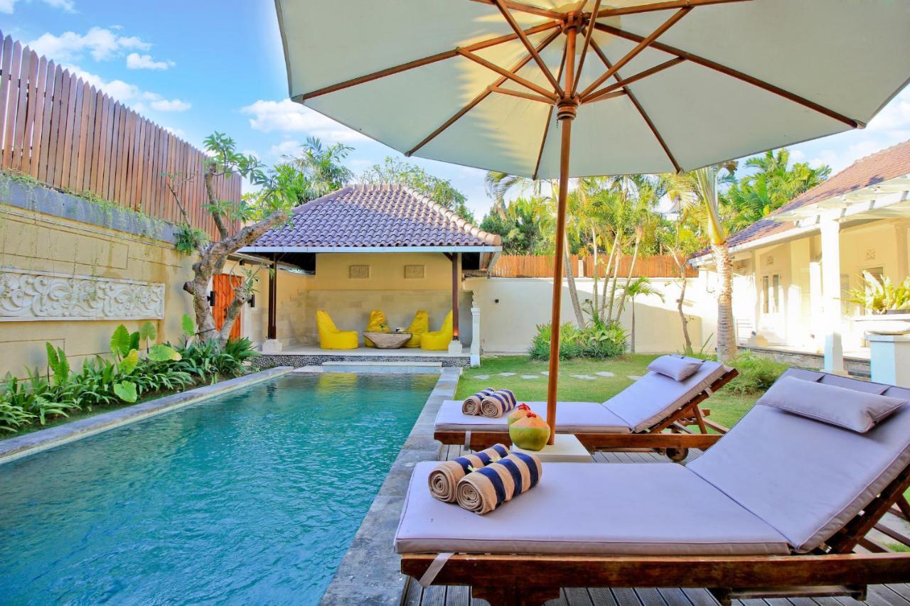Uma Lima Villa Batu Belig - Close To The Beach Canggu Exteriör bild