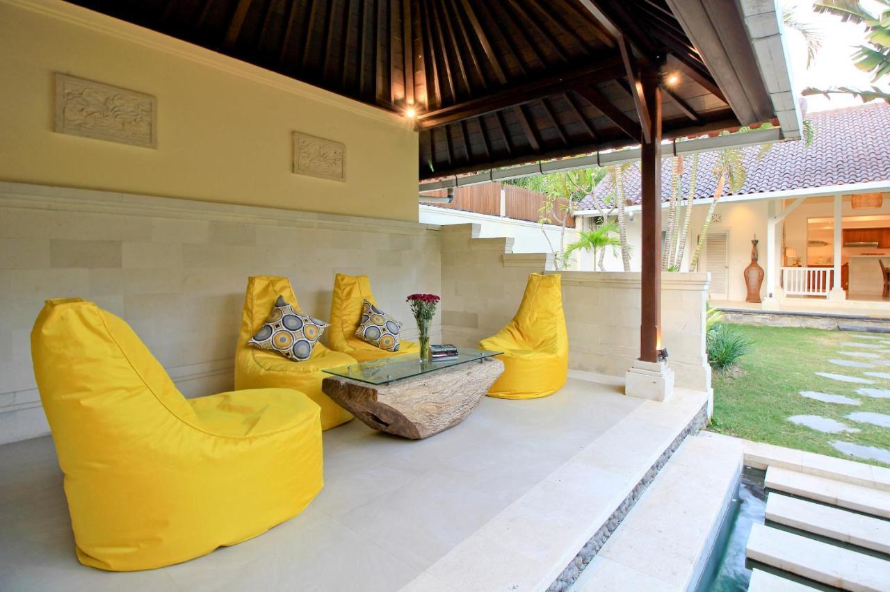 Uma Lima Villa Batu Belig - Close To The Beach Canggu Exteriör bild