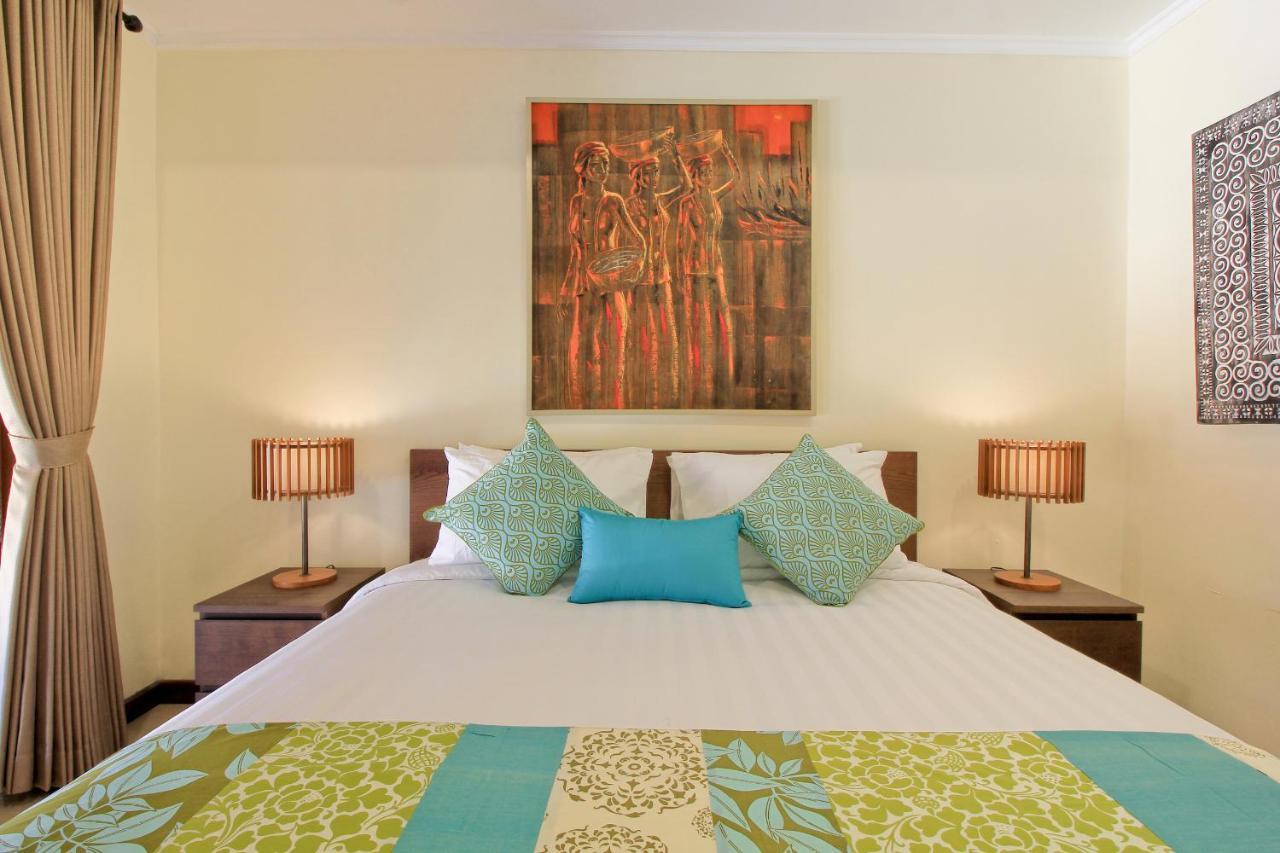 Uma Lima Villa Batu Belig - Close To The Beach Canggu Exteriör bild